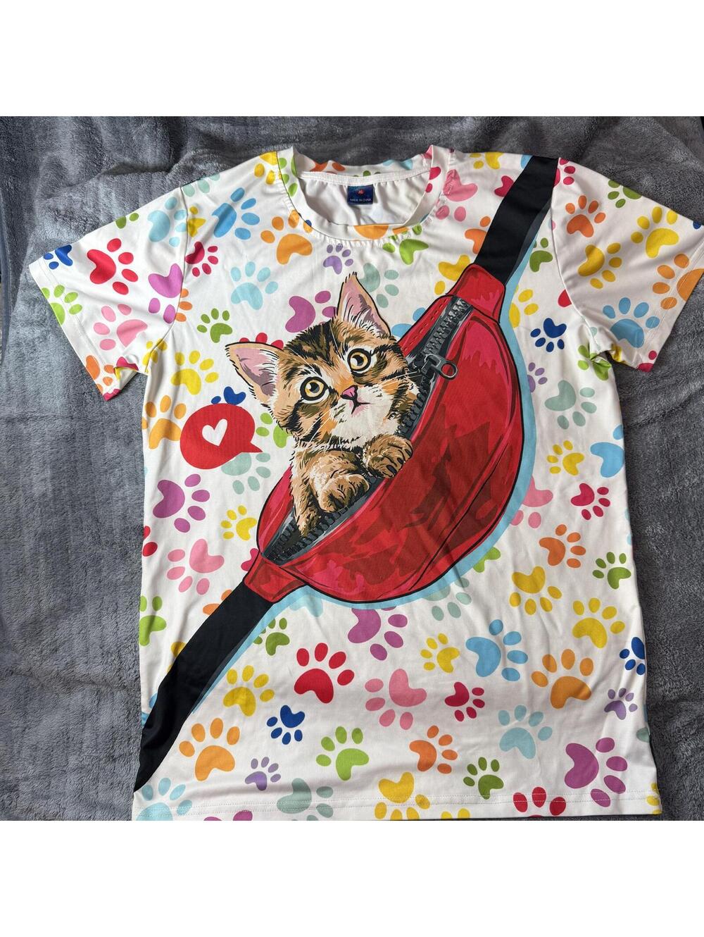 Kids XL All Over Print Kitten & Colorful Paw Prints T-Shirt White Galaxy - USED